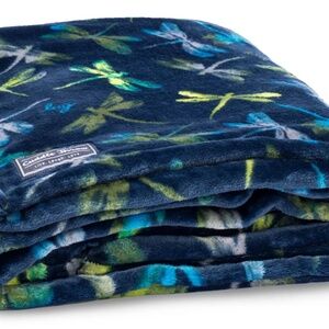 Lug Cuddle Throw in Dragon Fly